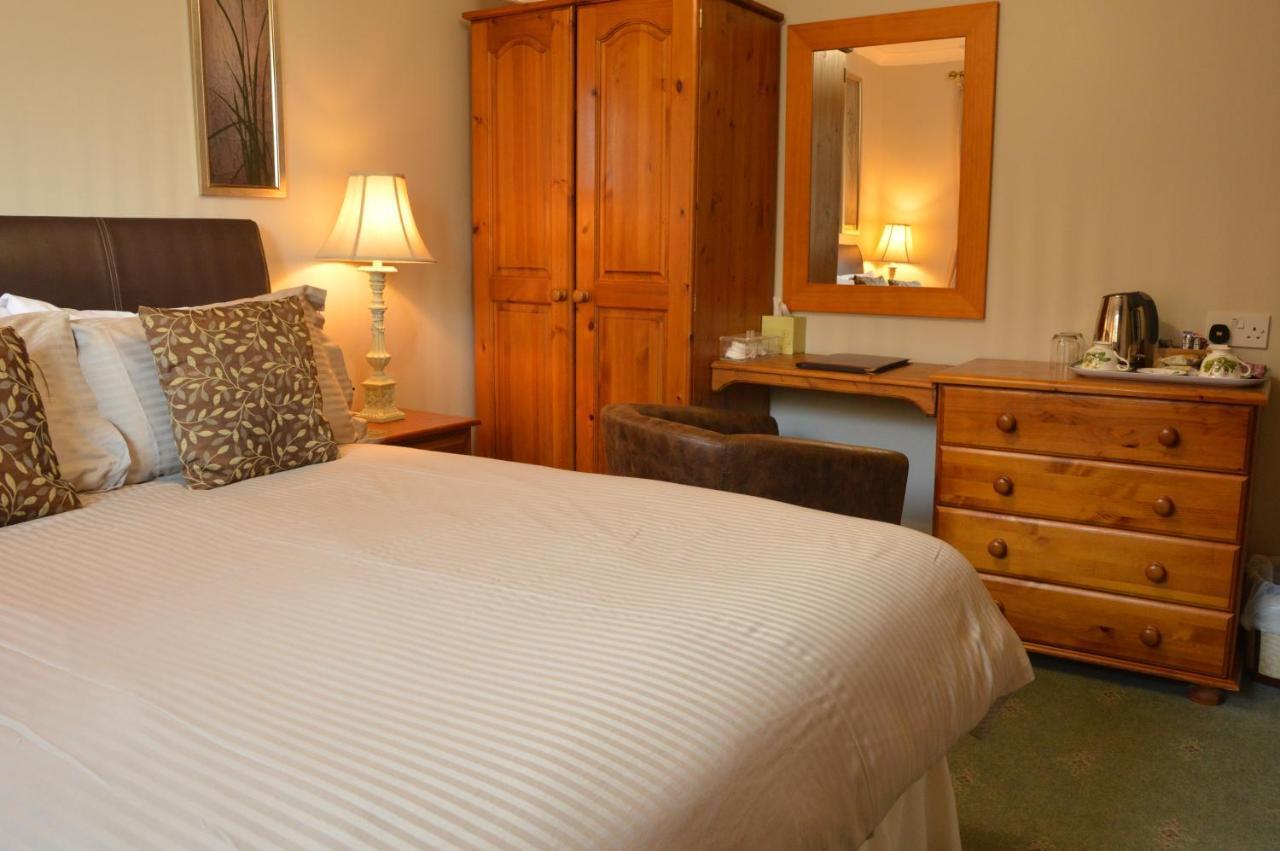 Bed and Breakfast Bryn Hebog Carmarthen Esterno foto