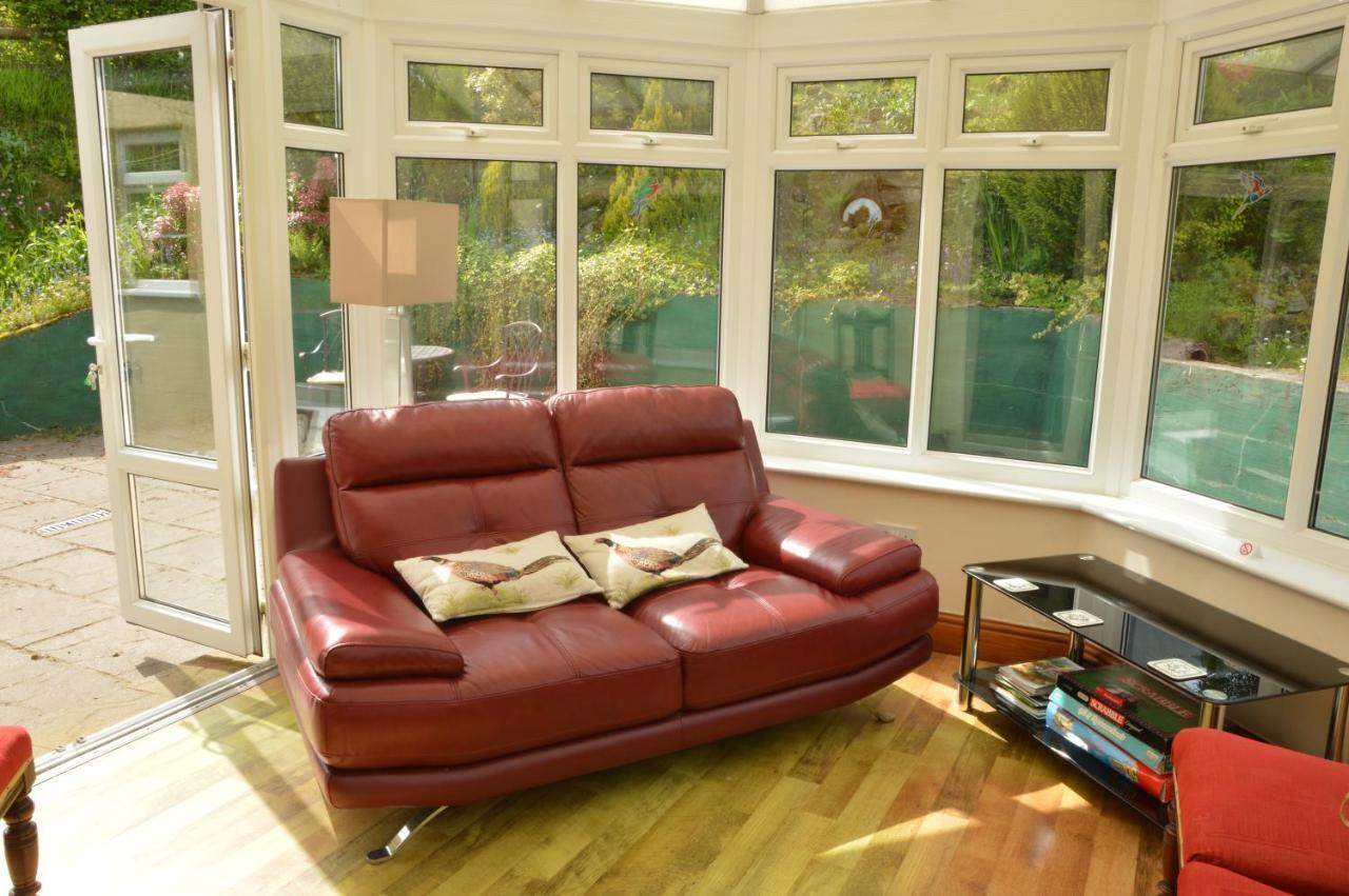 Bed and Breakfast Bryn Hebog Carmarthen Esterno foto